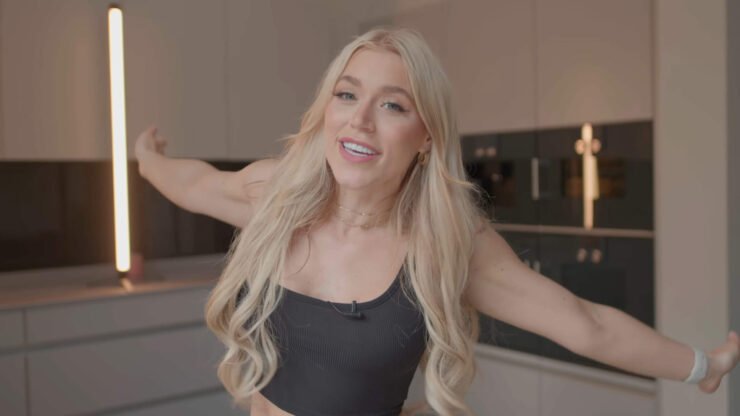 Elle Brooke Net Worth 2024 - Famous British Social Media Influencer