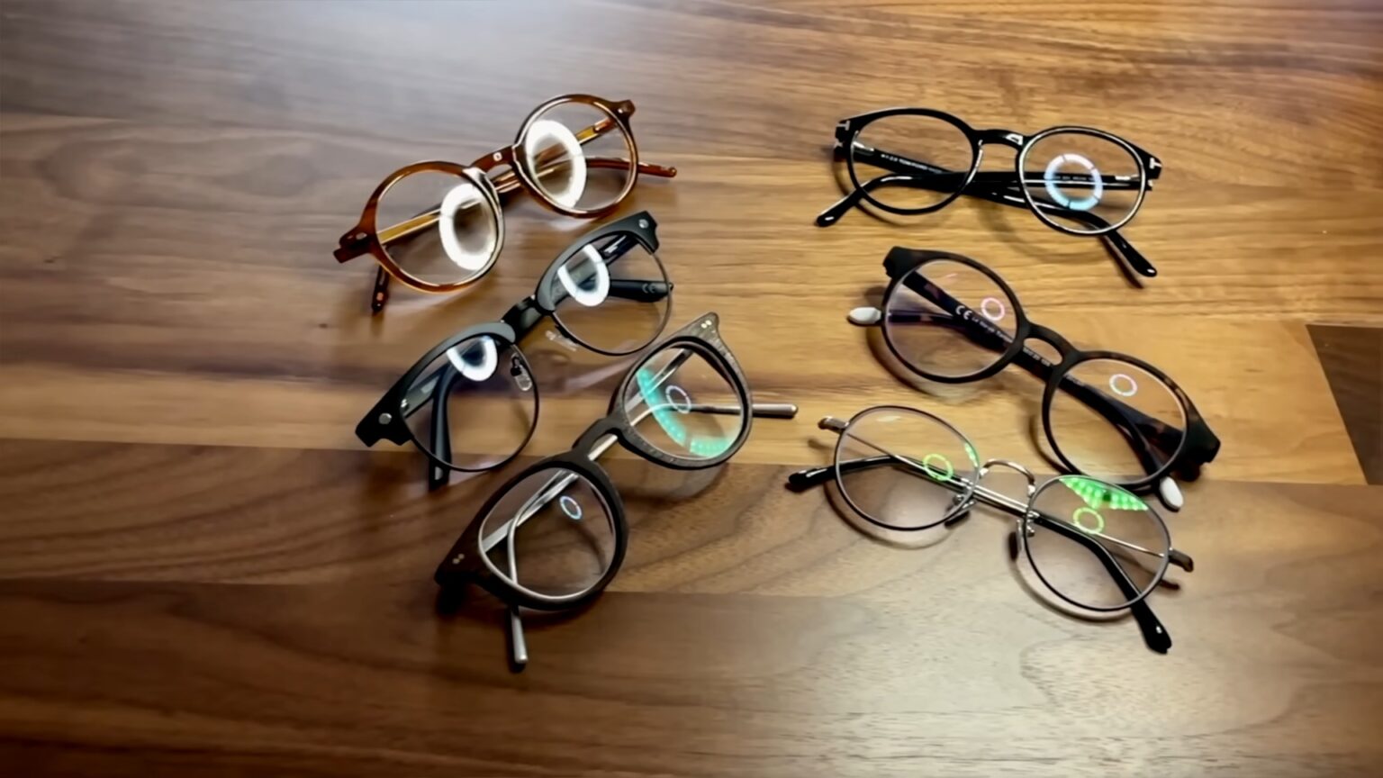 4 Reasons That You Should Buy Eyeglasses Online See the Benefits