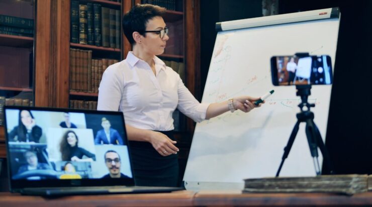 Role of Technology in Online Tutoring - Beyond the Classroom Walls
