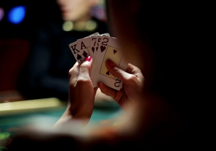 Women Play Poker