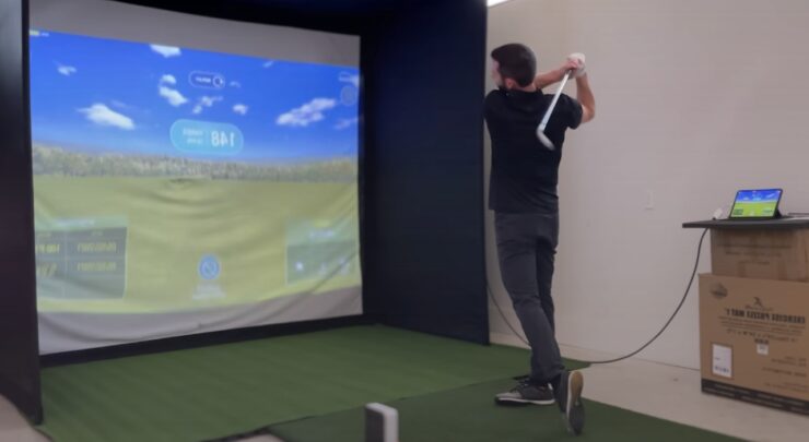 Golf Simulator vs. Outdoor Driving Range for Practice: 